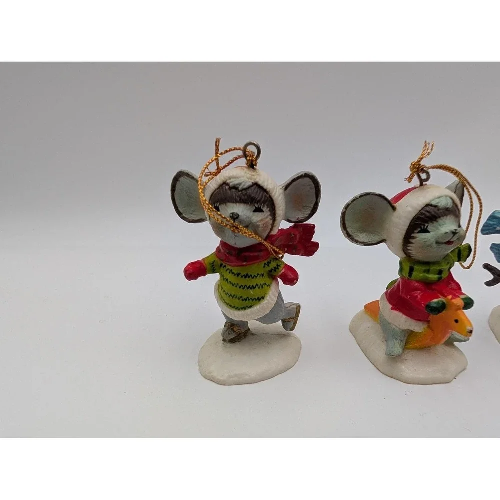 Christmas Elf‎ Mouse Plastic Ornament Lot Skates Skis Sled